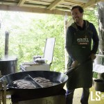 Grillmeister bei der Arbeit