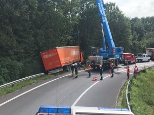 2017-08-11_LKWBergung-04